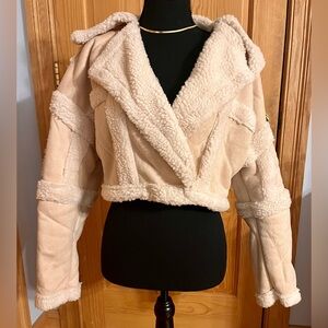 PrettyLittleThing Petite SZ 6 Womens Cropped Faux Suede Cream Chic Sherpa Jacket